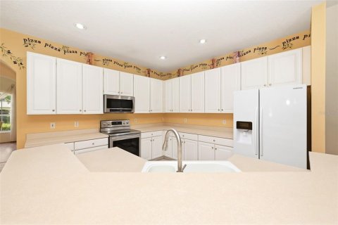 Villa ou maison à vendre à Apopka, Floride: 5 chambres, 298.96 m2 № 2224371 - photo 15