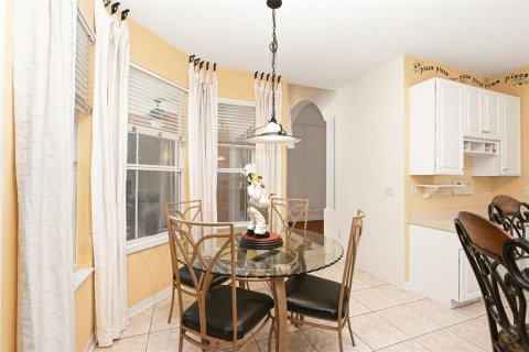 Villa ou maison à vendre à Apopka, Floride: 5 chambres, 298.96 m2 № 2224371 - photo 21
