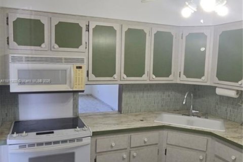 Купить кондоминиум в Майами, Флорида 1 спальня, 88.63м2, № 1756017 - фото 3