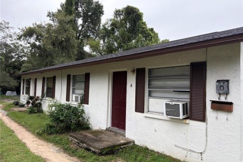 Propiedad comercial en venta en Tampa, Florida, 4 dormitorios, 140.47 m2 № 1911474 - foto 1