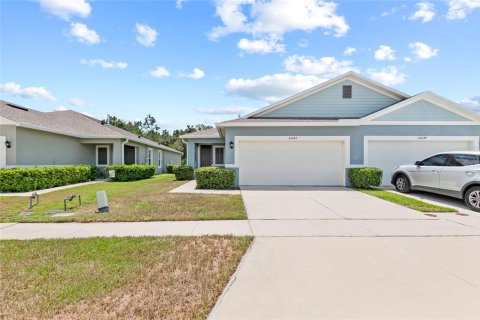 Adosado en venta en Leesburg, Florida, 2 dormitorios, 148.92 m2 № 1873003 - foto 1