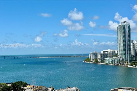 Condo in Miami, Florida, 2 bedrooms № 2253684