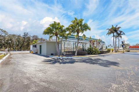 Commercial property in Sebring, Florida 386.01 sq.m. № 2235184 - photo 8