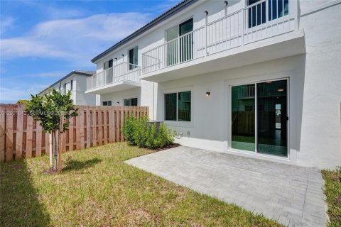 Adosado en venta en Homestead, Florida, 3 dormitorios, 148.64 m2 № 2090479 - foto 20