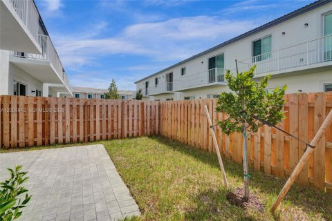 Adosado en venta en Homestead, Florida, 3 dormitorios, 148.64 m2 № 2090479 - foto 22