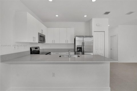 Adosado en venta en Homestead, Florida, 3 dormitorios, 148.64 m2 № 2090479 - foto 23
