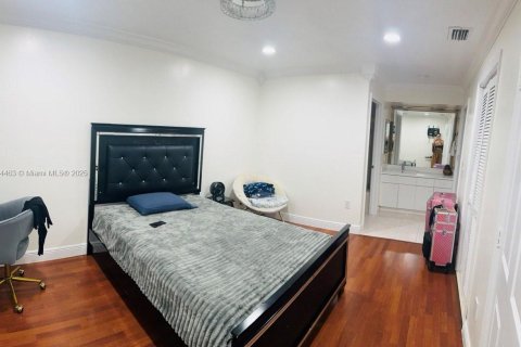 Villa ou maison à vendre à Miami Lakes, Floride: 4 chambres, 332.22 m2 № 1818074 - photo 15