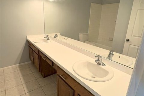 Villa ou maison à louer à Orlando, Floride: 4 chambres, 259.48 m2 № 2414991 - photo 8