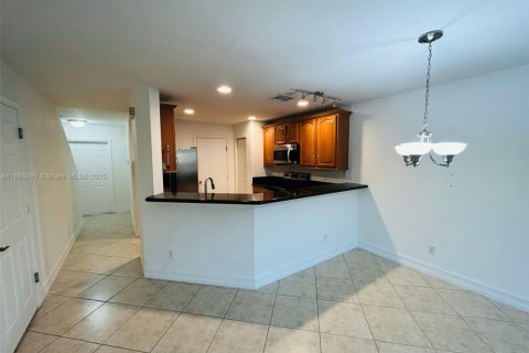 Townhouse in Boca Raton, Florida 2 bedrooms, 104.98 sq.m. № 1897399 - photo 8