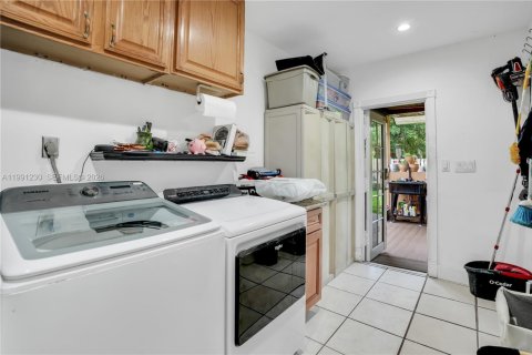 Купить виллу или дом в Холливуд, Флорида 3 спальни, 143.53м2, № 2062766 - фото 19