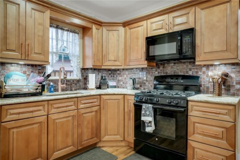 Купить виллу или дом в Холливуд, Флорида 3 спальни, 143.53м2, № 2062766 - фото 5