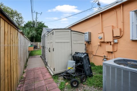 Купить виллу или дом в Холливуд, Флорида 3 спальни, 143.53м2, № 2062766 - фото 25