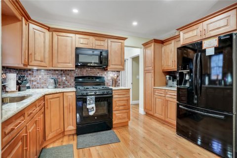 Купить виллу или дом в Холливуд, Флорида 3 спальни, 143.53м2, № 2062766 - фото 4