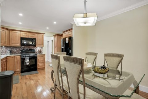 Купить виллу или дом в Холливуд, Флорида 3 спальни, 143.53м2, № 2062766 - фото 12