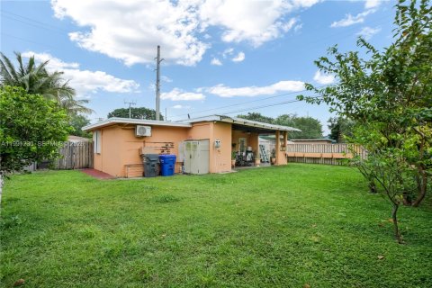 Купить виллу или дом в Холливуд, Флорида 3 спальни, 143.53м2, № 2062766 - фото 21