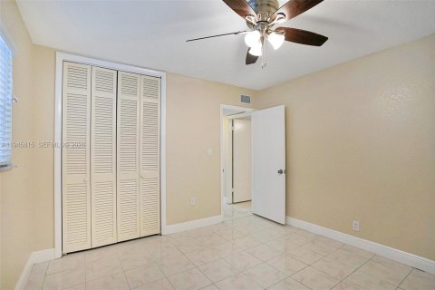 Купить кондоминиум в Форт-Лодердейл, Флорида 2 спальни, 63.17м2, № 2001870 - фото 10