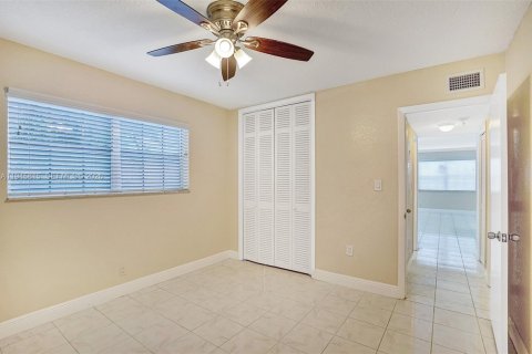 Купить кондоминиум в Форт-Лодердейл, Флорида 2 спальни, 63.17м2, № 2001870 - фото 13