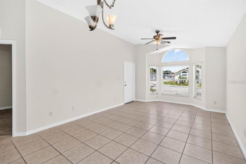 House in Kissimmee, Florida 3 bedrooms, 102.84 sq.m. № 2337427 - photo 2