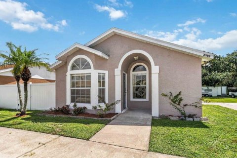 Villa ou maison à Kissimmee, Floride 3 chambres, 102.84 m2 № 2337427