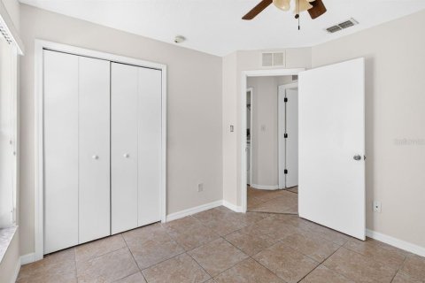 House in Kissimmee, Florida 3 bedrooms, 102.84 sq.m. № 2337427 - photo 16