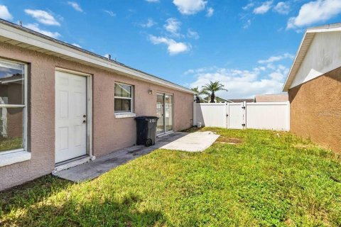 House in Kissimmee, Florida 3 bedrooms, 102.84 sq.m. № 2337427 - photo 21