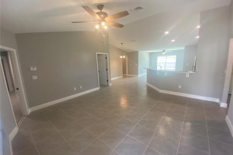 House in Summerfield, Florida 3 bedrooms, 140.38 sq.m. № 1789716 - photo 3