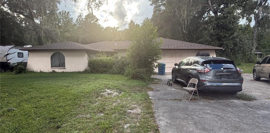 Villa ou maison à Brooksville, Floride 4 chambres, 208.75 m2 № 2400241