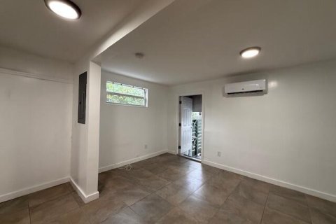 Apartment in West Palm Beach, Florida 3 rooms, 46.45 sq.m. № 2175597 - photo 13