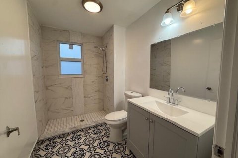 Apartment in West Palm Beach, Florida 3 rooms, 46.45 sq.m. № 2175597 - photo 11