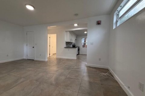 Apartment in West Palm Beach, Florida 3 rooms, 46.45 sq.m. № 2175597 - photo 16