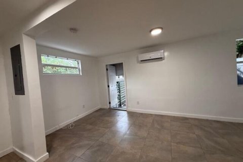 Apartment in West Palm Beach, Florida 3 rooms, 46.45 sq.m. № 2175597 - photo 14