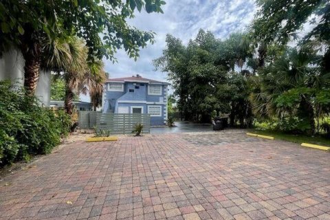 Apartment in West Palm Beach, Florida 3 rooms, 46.45 sq.m. № 2175597
