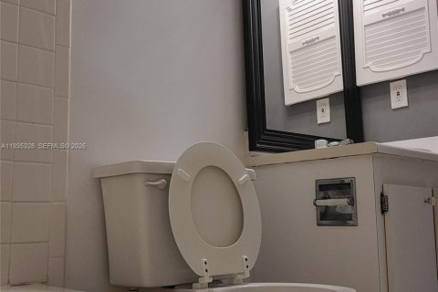 Copropriété à louer à Pembroke Pines, Floride: 1 chambre, 75.34 m2 № 2152547 - photo 14