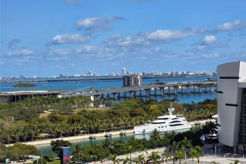 Condo in Miami, Florida, 1 bedroom  № 2029614 - photo 5