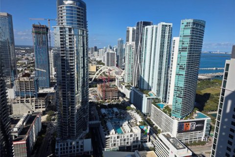 Condo in Miami, Florida, 1 bedroom  № 2029614 - photo 2