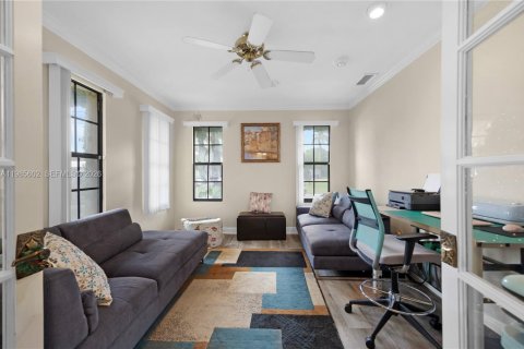 Casa en venta en Homestead, Florida, 5 dormitorios, 328.78 m2 № 2047281 - foto 11