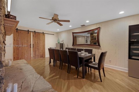 Casa en venta en Homestead, Florida, 5 dormitorios, 328.78 m2 № 2047281 - foto 18