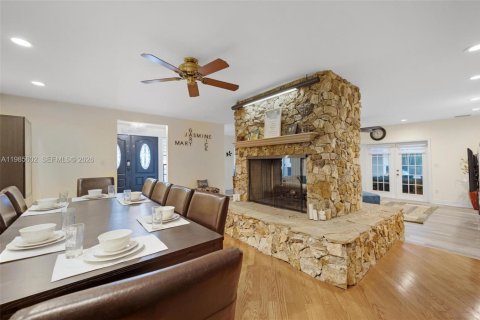 Casa en venta en Homestead, Florida, 5 dormitorios, 328.78 m2 № 2047281 - foto 16