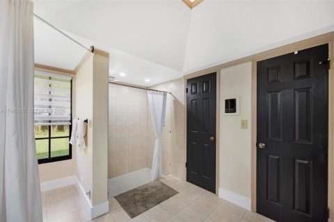 Casa en venta en Homestead, Florida, 5 dormitorios, 328.78 m2 № 2047281 - foto 29