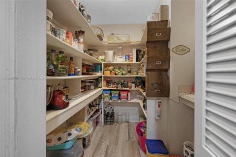 Casa en venta en Homestead, Florida, 5 dormitorios, 328.78 m2 № 2047281 - foto 25