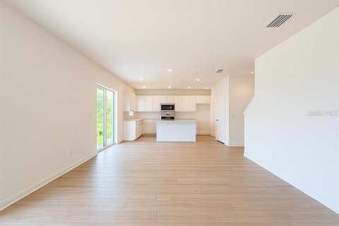 House in Parrish, Florida 5 bedrooms, 231.23 sq.m. № 2100500 - photo 4