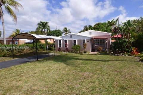 Дом в Норт-Майами-Бич, Флорида 3 спальни, 110м2 № 2036397