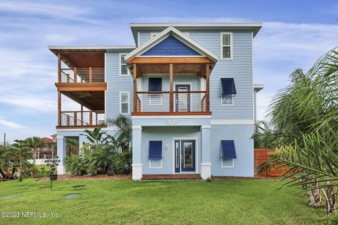 House in Palm Coast, Florida 3 bedrooms, 238.48 sq.m. № 773827 - photo 1