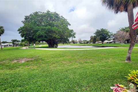 Villa ou maison à vendre à Tamarac, Floride: 2 chambres, 113.06 m2 № 2066906 - photo 3