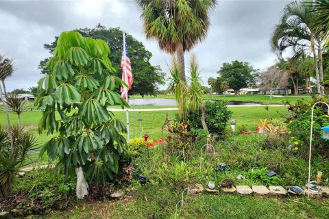 Villa ou maison à vendre à Tamarac, Floride: 2 chambres, 113.06 m2 № 2066906 - photo 2