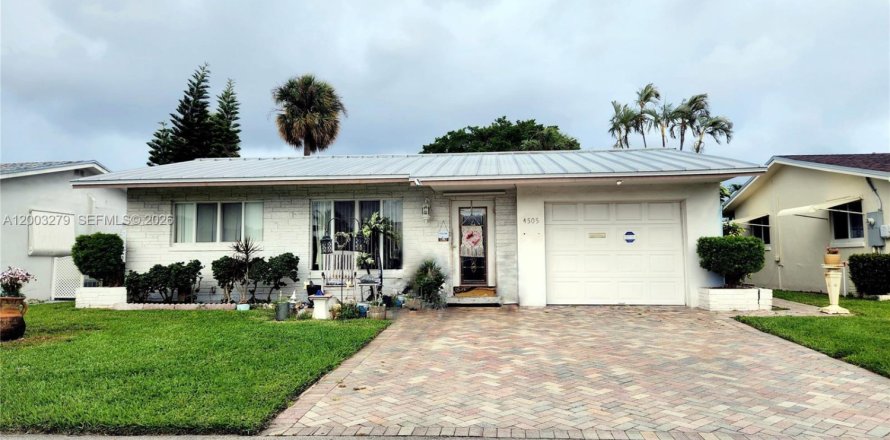 Villa ou maison à Tamarac, Floride 2 chambres, 113.06 m2 № 2066906