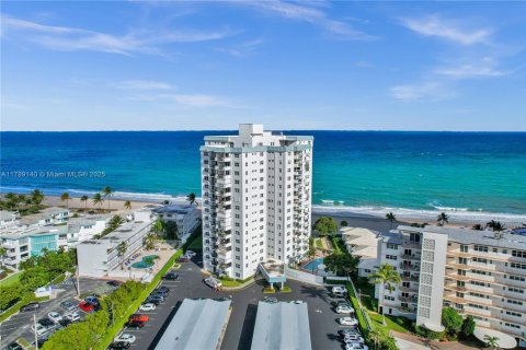 Condo in Lauderdale-by-the-Sea, Florida, 2 bedrooms № 1709280 - photo 29