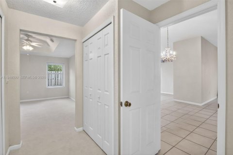 Casa en venta en Davie, Florida, 3 dormitorios, 168.62 m2 № 2005337 - foto 13