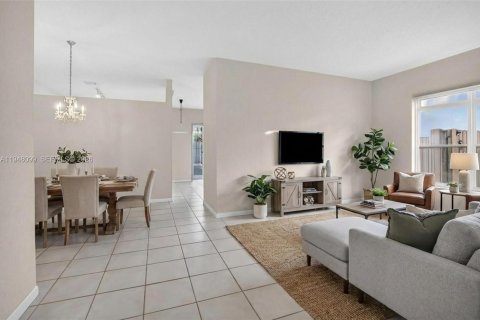 Casa en venta en Davie, Florida, 3 dormitorios, 168.62 m2 № 2005337 - foto 3
