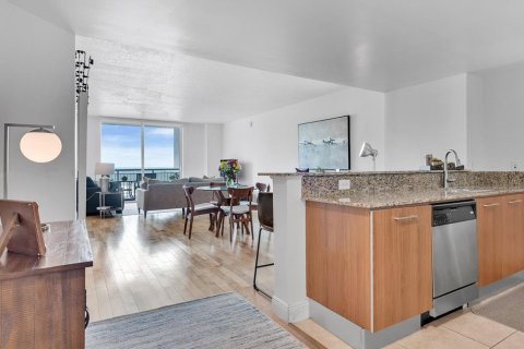 Apartment in METROPOLIS in Miami, Florida 2 bedrooms, 125 sq.m. № 55759 - photo 1